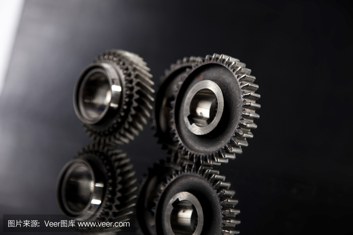 大的金屬齒輪